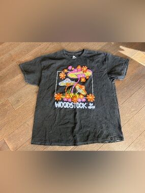 Woodstock neon mushroom T-Shirt‎